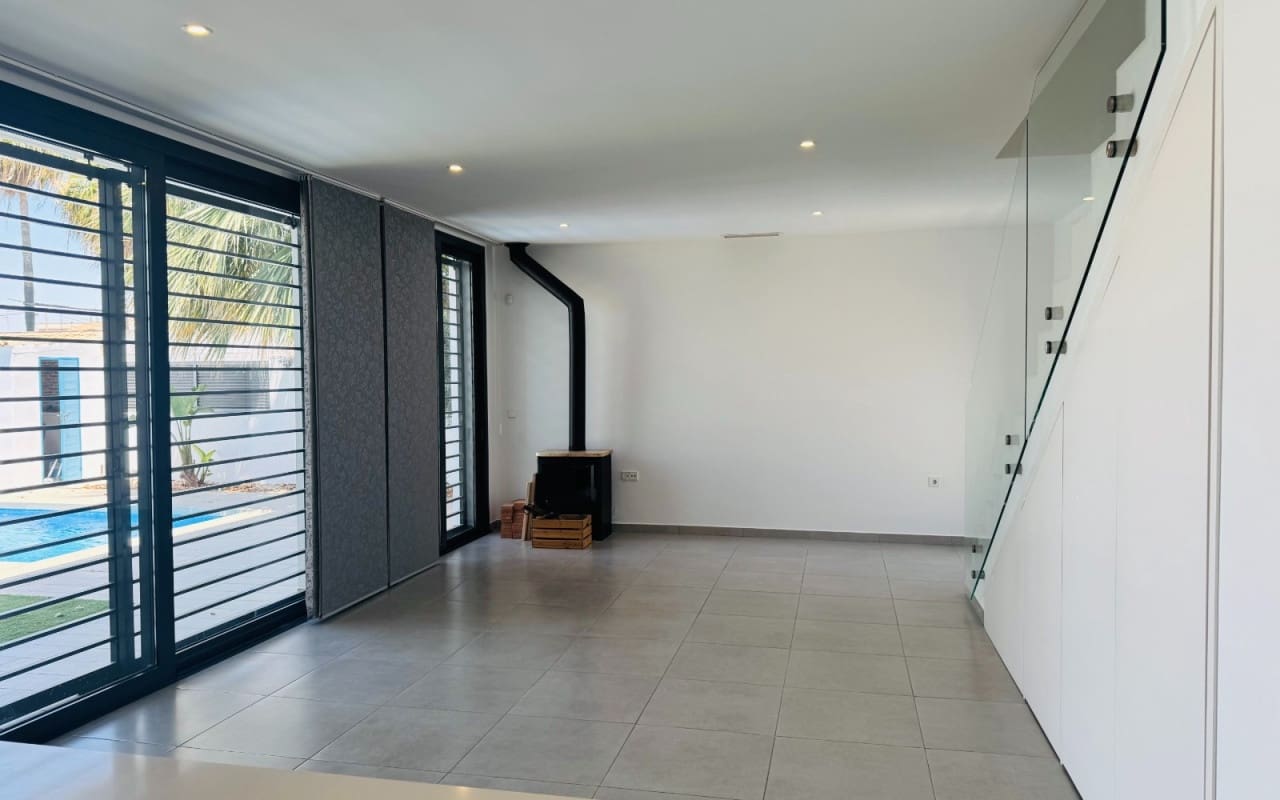 3 soverom Villa til salgs i Lo Pagan med svømmebasseng - € 550 000 (Ref: 9934467)