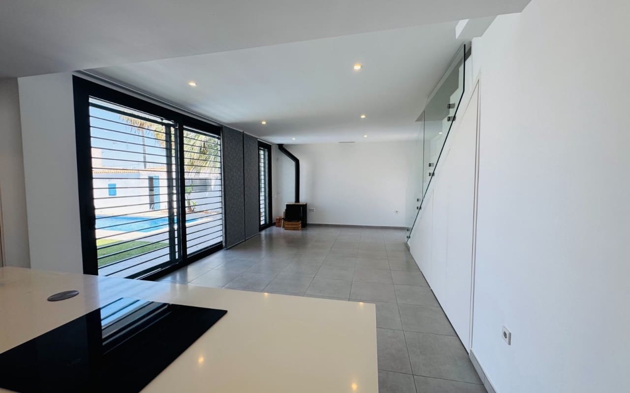 3 soverom Villa til salgs i Lo Pagan med svømmebasseng - € 550 000 (Ref: 9934467)