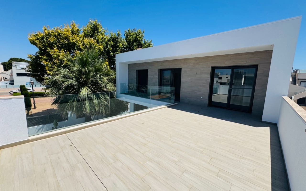 3 soverom Villa til salgs i Lo Pagan med svømmebasseng - € 550 000 (Ref: 9934467)