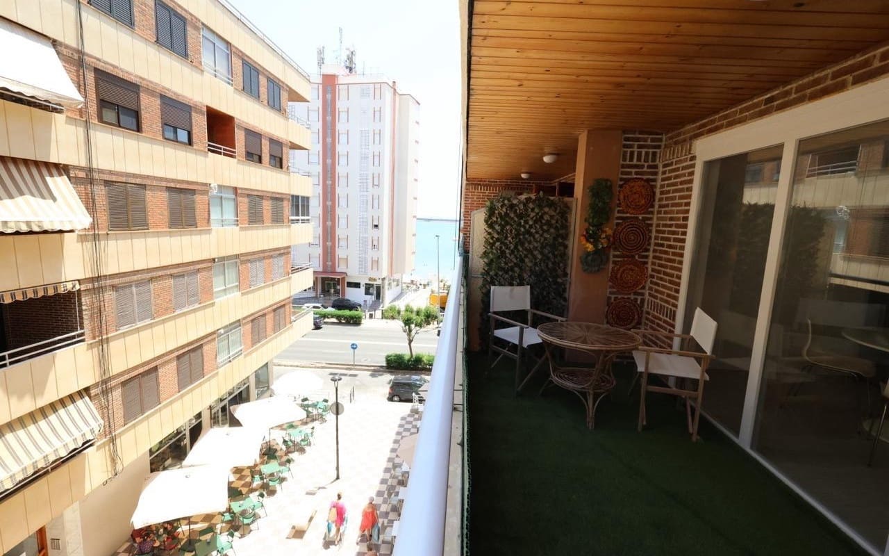3 sovrum Strandlägenhet till salu i Torrevieja - 230 000 € (Ref: 9934473)