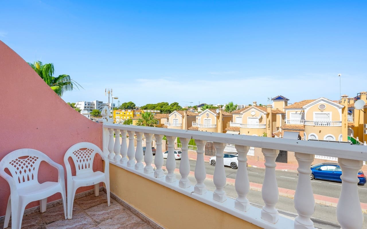 3 bedroom Townhouse for sale in Filipinas with pool - € 189,000 (Ref: 9934474)