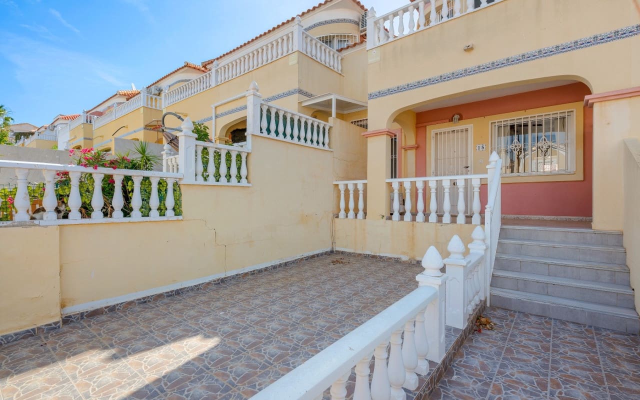 3 bedroom Townhouse for sale in Filipinas with pool - € 189,000 (Ref: 9934474)