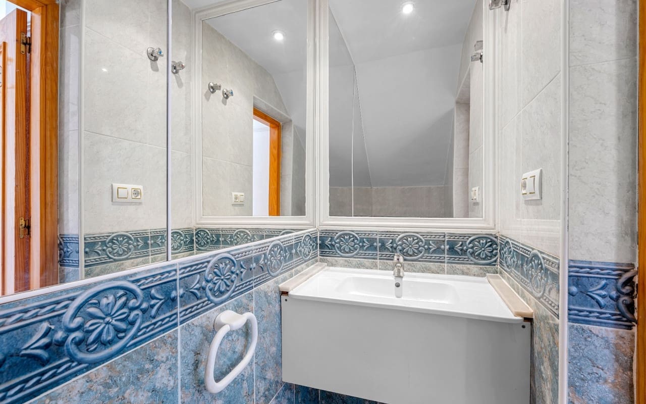 3 bedroom Townhouse for sale in Filipinas with pool - € 189,000 (Ref: 9934474)