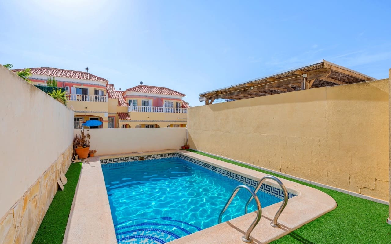 3 bedroom Townhouse for sale in Filipinas with pool - € 189,000 (Ref: 9934474)