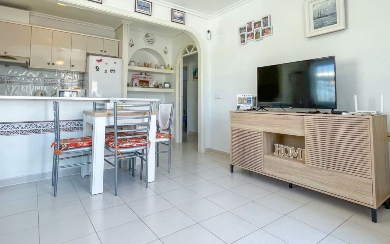 2 soverom Hus til salgs i Los Narejos med svømmebasseng - € 220 000 (Ref: 9946011)