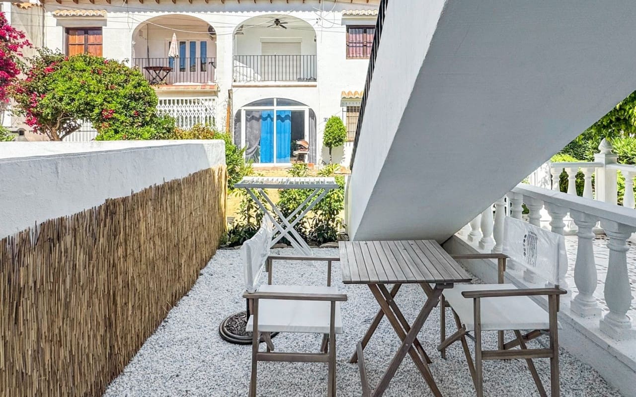 1 sovrum Hus till salu i Torrevieja med pool - 125 000 € (Ref: 9946015)