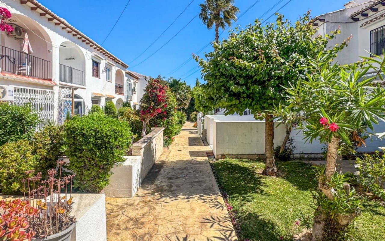 1 sovrum Hus till salu i Torrevieja med pool - 125 000 € (Ref: 9946015)