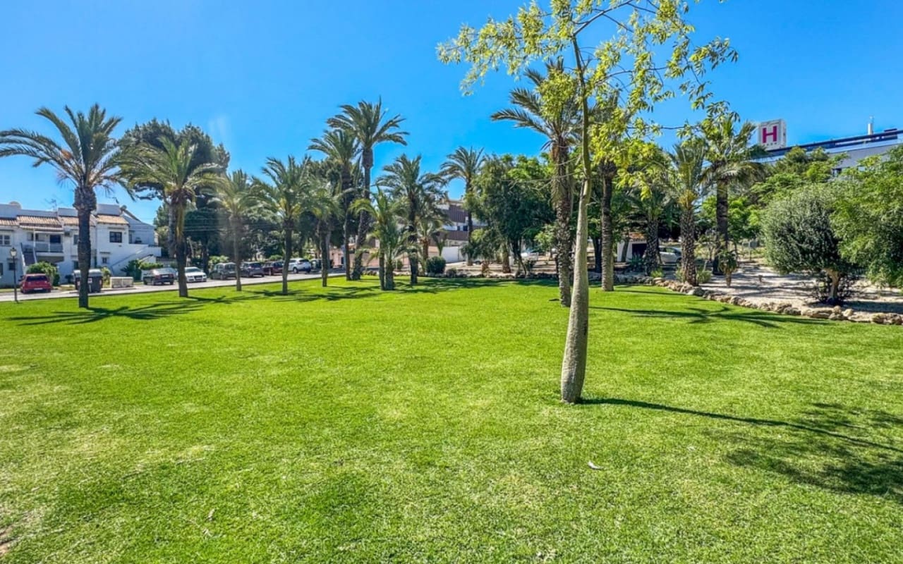 1 sovrum Hus till salu i Torrevieja med pool - 125 000 € (Ref: 9946015)