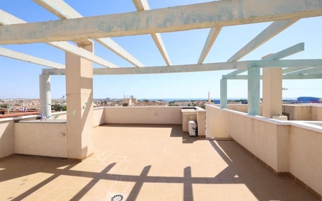 Ático de 2 habitaciones en Cabo Roig, Orihuela en venta con garaje - 239.000 € (Ref: 9946577)