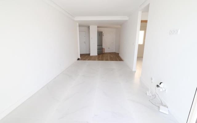 2 bedroom Penthouse for sale in Cabo Roig, Orihuela with garage - € 239,000 (Ref: 9946577)