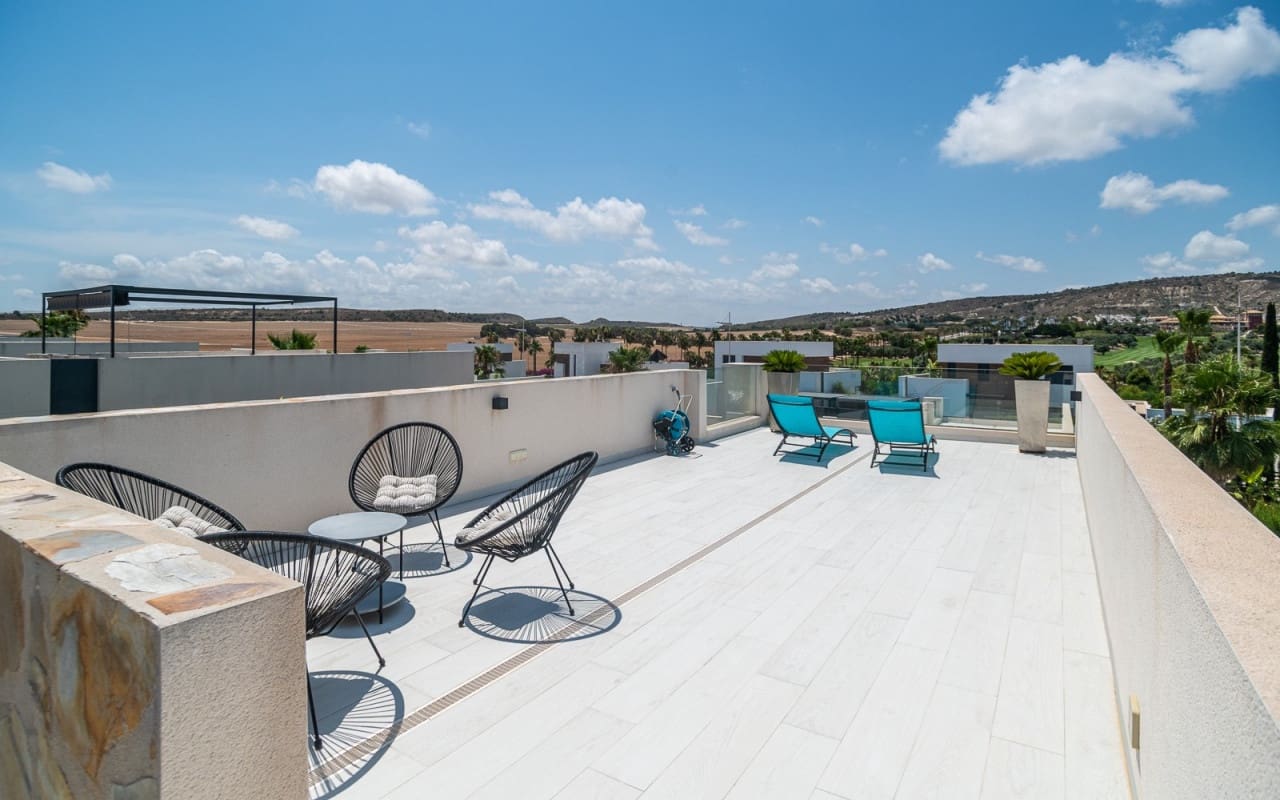 Chalet de 3 habitaciones en Algorfa en venta con piscina garaje - 600.000 € (Ref: 9946578)
