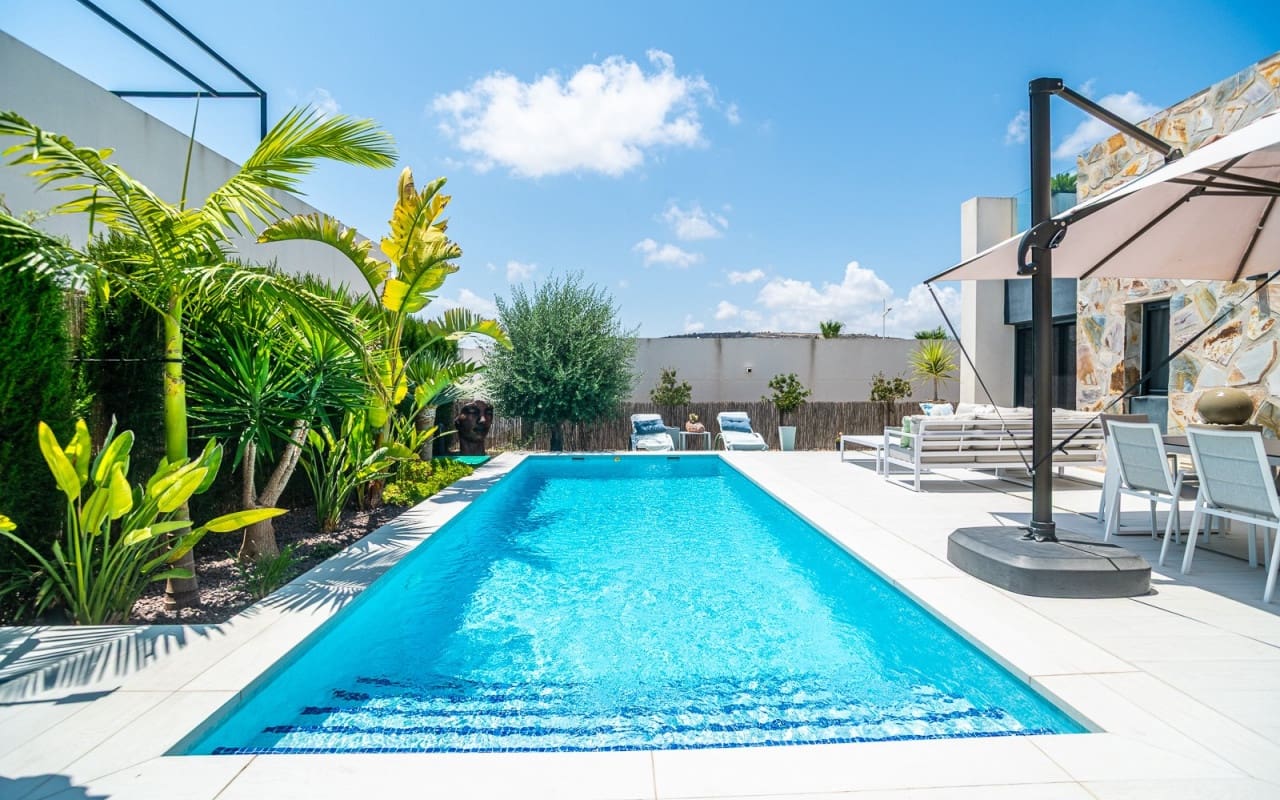 Chalet de 3 habitaciones en Algorfa en venta con piscina garaje - 600.000 € (Ref: 9946578)