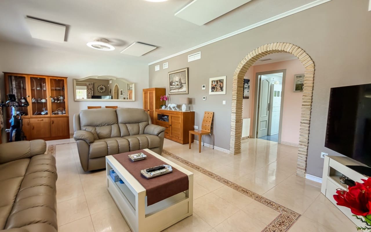 3 bedroom Finca/Country House for sale in Catral with pool - € 585,500 (Ref: 9946581)
