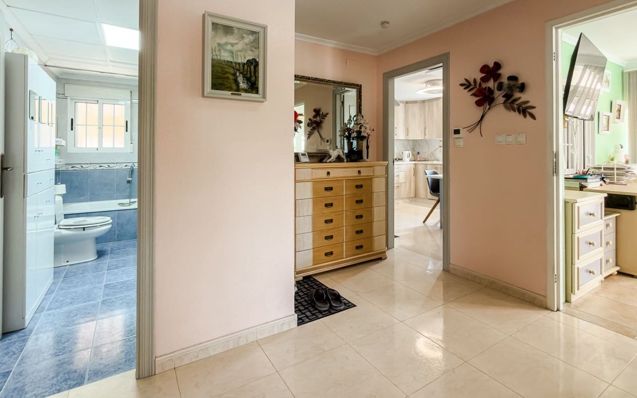 3 bedroom Finca/Country House for sale in Catral with pool - € 585,500 (Ref: 9946581)