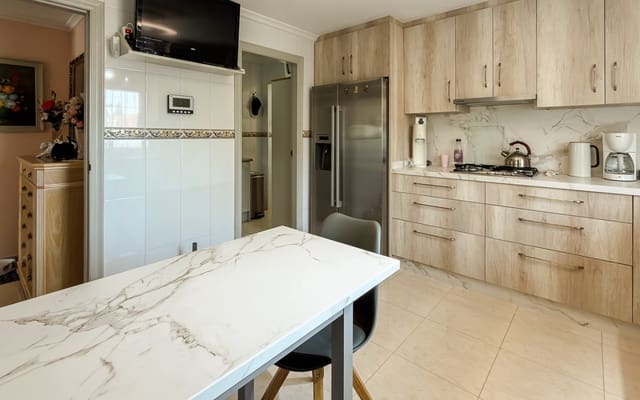 3 makuuhuone Maalaistalo myytävänä paikassa Catral mukana uima-altaan - 585 500 € (Ref: 9946581)