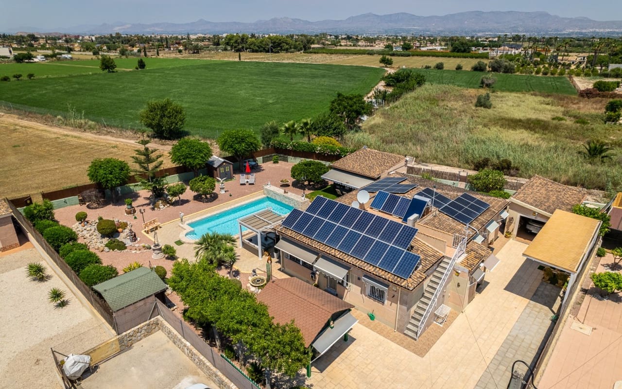 3 bedroom Finca/Country House for sale in Catral with pool - € 585,500 (Ref: 9946581)