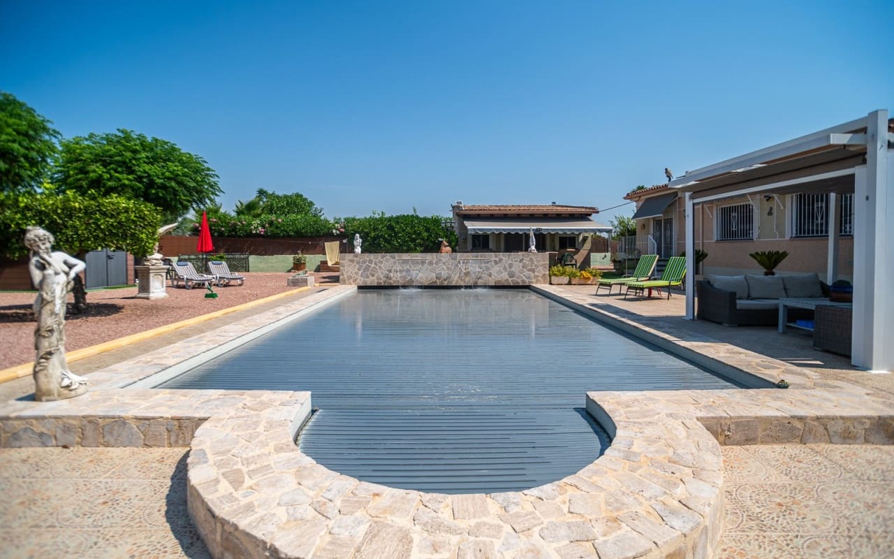 3 bedroom Finca/Country House for sale in Catral with pool - € 585,500 (Ref: 9946581)