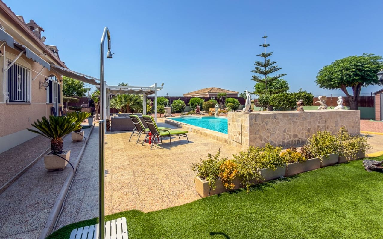 3 bedroom Finca/Country House for sale in Catral with pool - € 585,500 (Ref: 9946581)