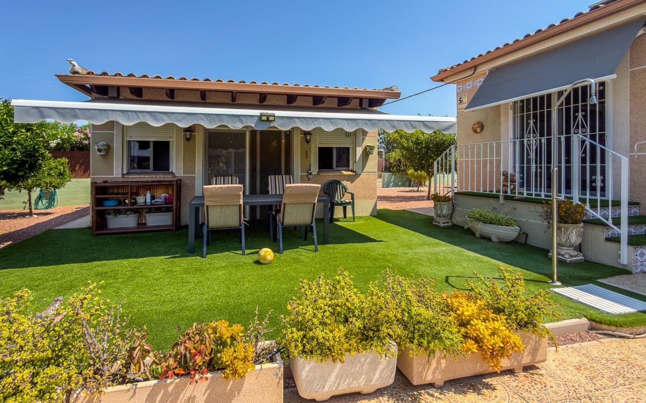 3 bedroom Finca/Country House for sale in Catral with pool - € 585,500 (Ref: 9946581)