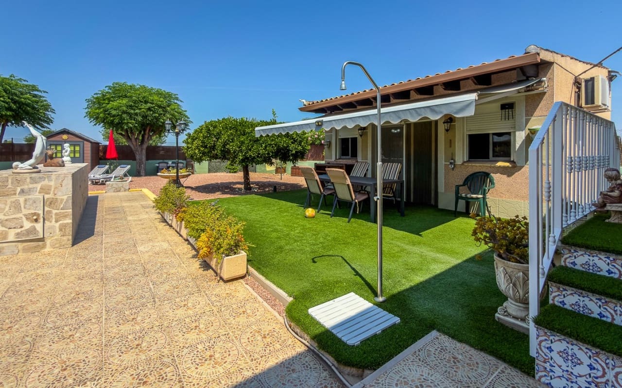 3 bedroom Finca/Country House for sale in Catral with pool - € 585,500 (Ref: 9946581)
