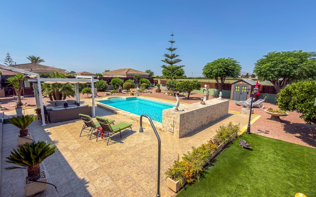 3 bedroom Finca/Country House for sale in Catral with pool - € 585,500 (Ref: 9946581)
