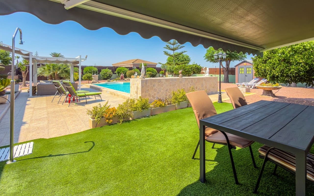 3 bedroom Finca/Country House for sale in Catral with pool - € 585,500 (Ref: 9946581)