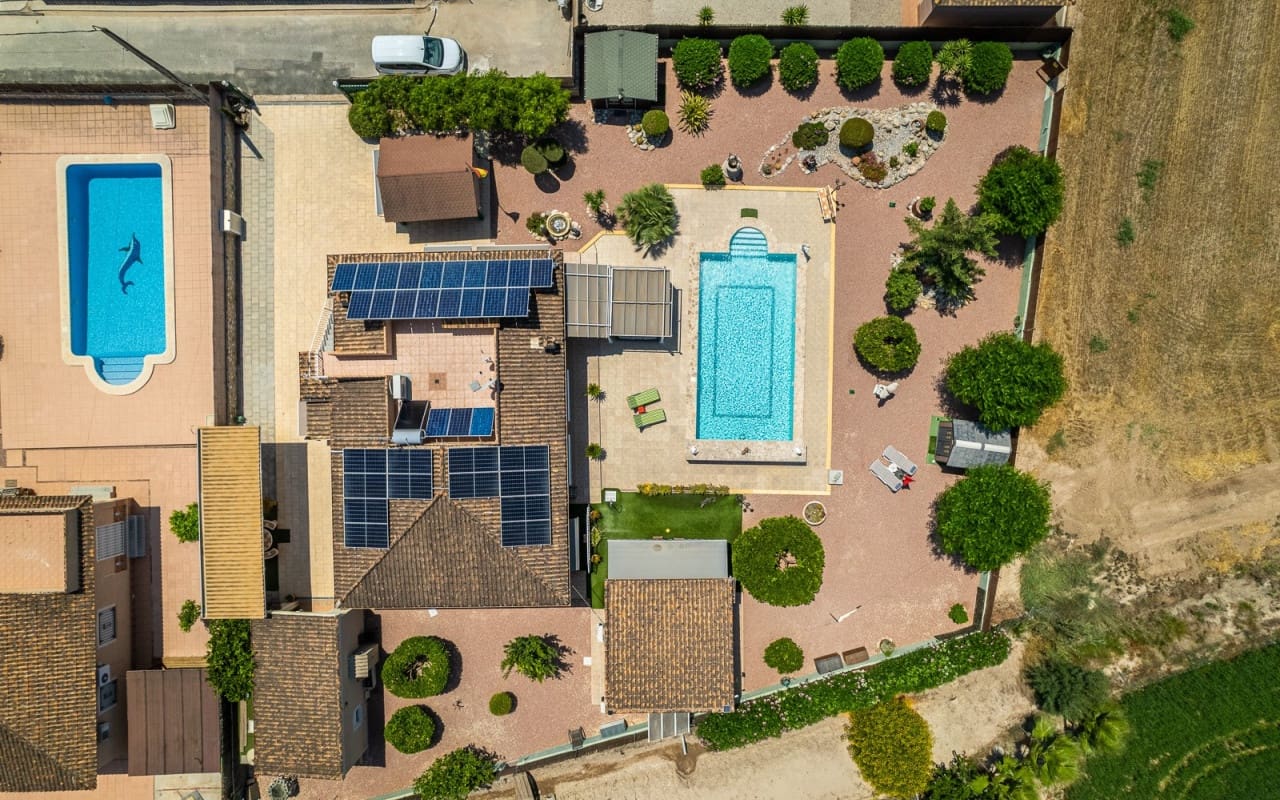 3 soveværelse Finca/Landehus til salg i Catral med swimmingpool garage - € 499.500 (Ref: 9946581)