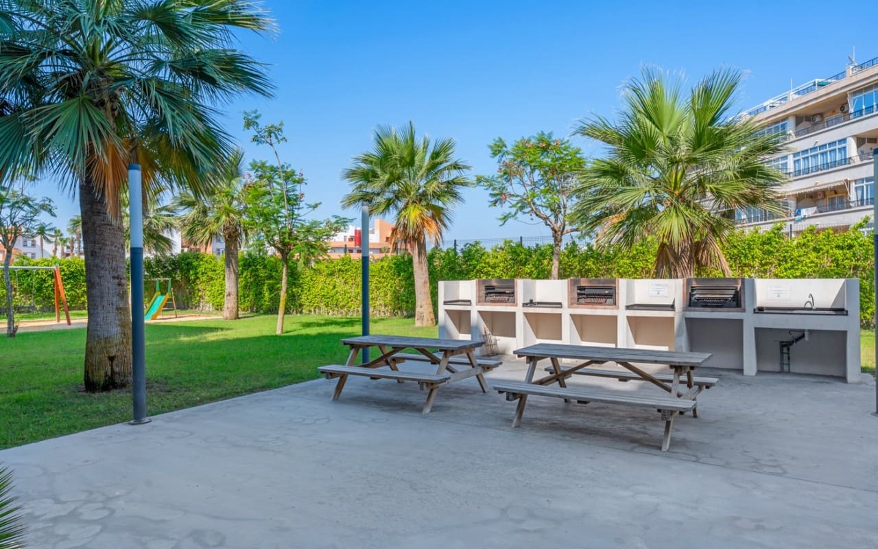 2 bedroom Apartment for sale in Playa Flamenca with pool - € 350,000 (Ref: 9946583)