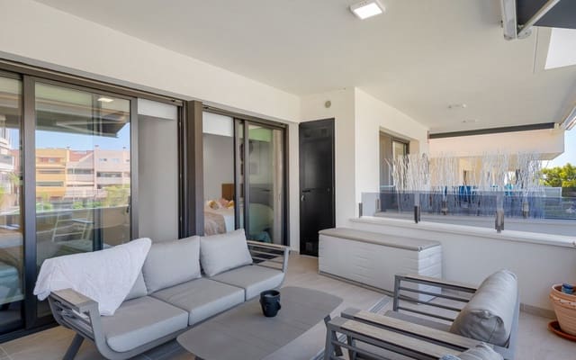 2 soveværelse Lejlighed til salg i Playa Flamenca, Orihuela med swimmingpool - € 350.000 (Ref: 9946583)
