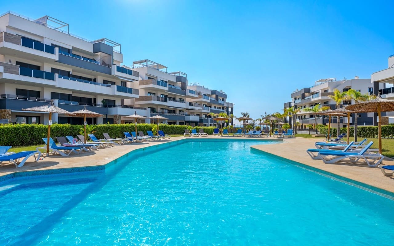 2 bedroom Apartment for sale in Playa Flamenca with pool - € 350,000 (Ref: 9946583)