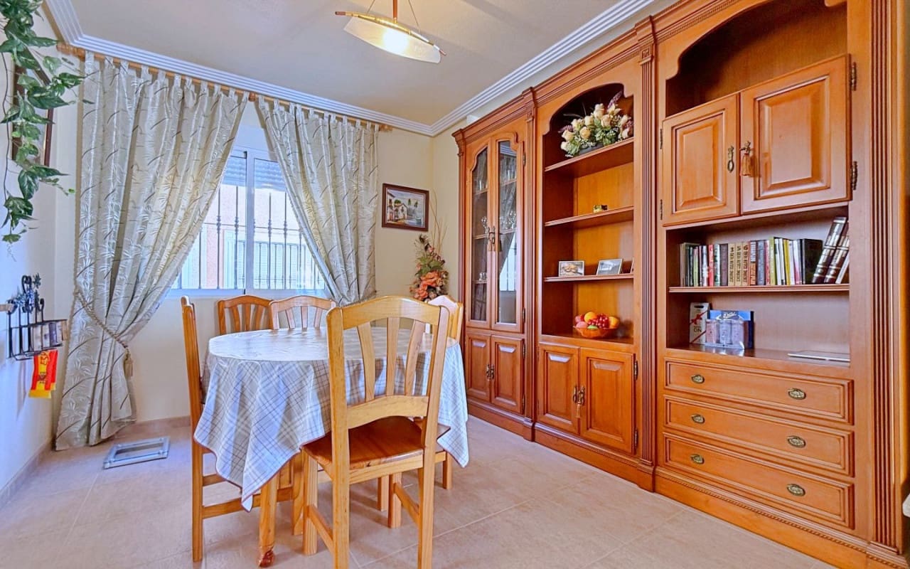 4 quarto Moradia para venda em Orihuela Costa - 379 000 € (Ref: 9950148)