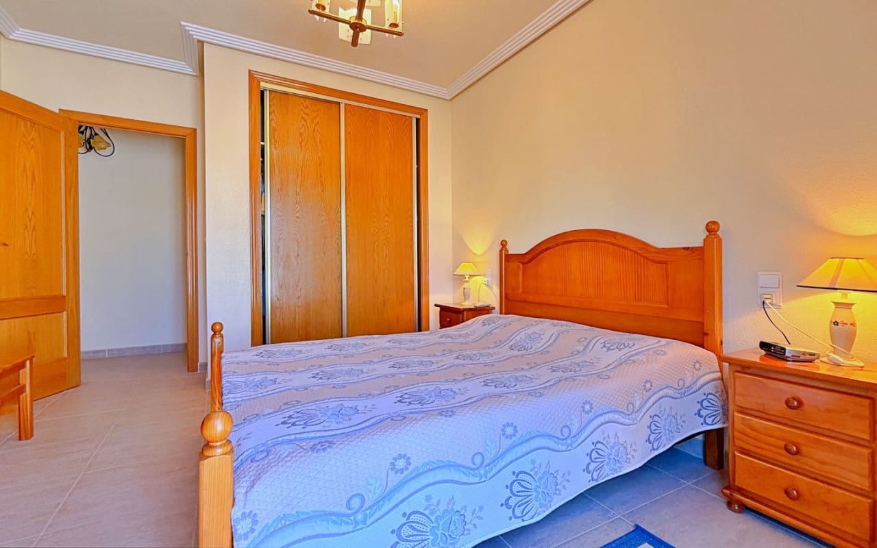 4 quarto Moradia para venda em Orihuela Costa - 379 000 € (Ref: 9950148)