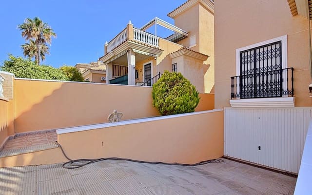 4 soveværelse Villa til salg i Los Balcones - Los Altos, Orihuela - € 379.000 (Ref: 9950148)