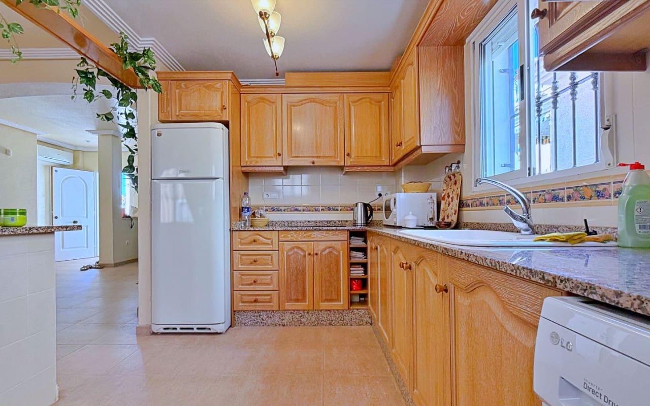 4 quarto Moradia para venda em Orihuela Costa - 379 000 € (Ref: 9950148)