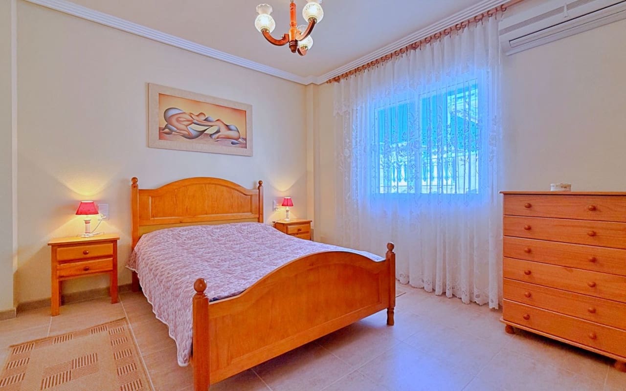 4 quarto Moradia para venda em Orihuela Costa - 379 000 € (Ref: 9950148)