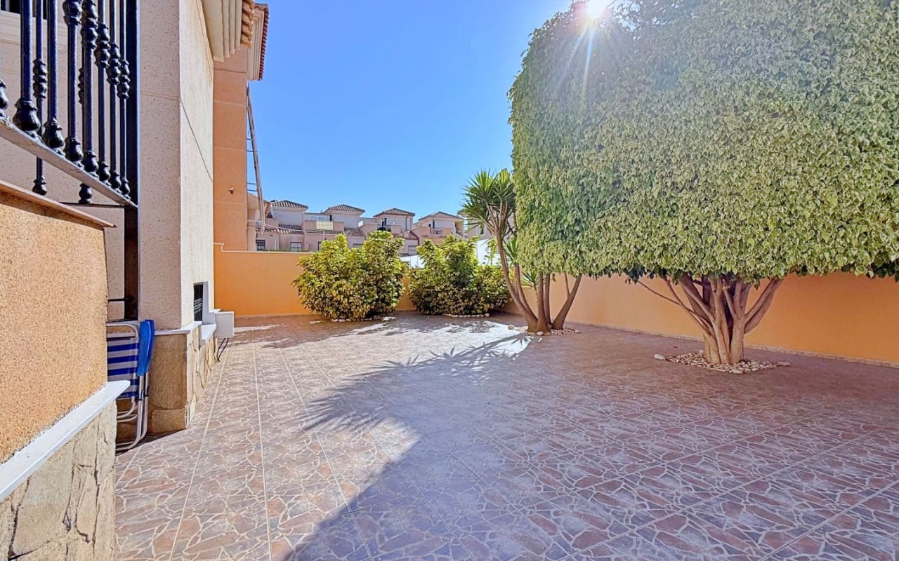 4 quarto Moradia para venda em Orihuela Costa - 379 000 € (Ref: 9950148)
