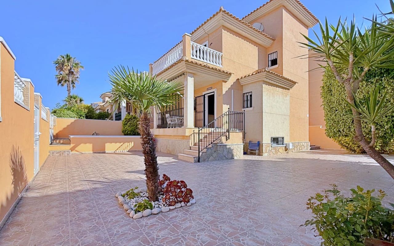 4 quarto Moradia para venda em Orihuela Costa - 379 000 € (Ref: 9950148)