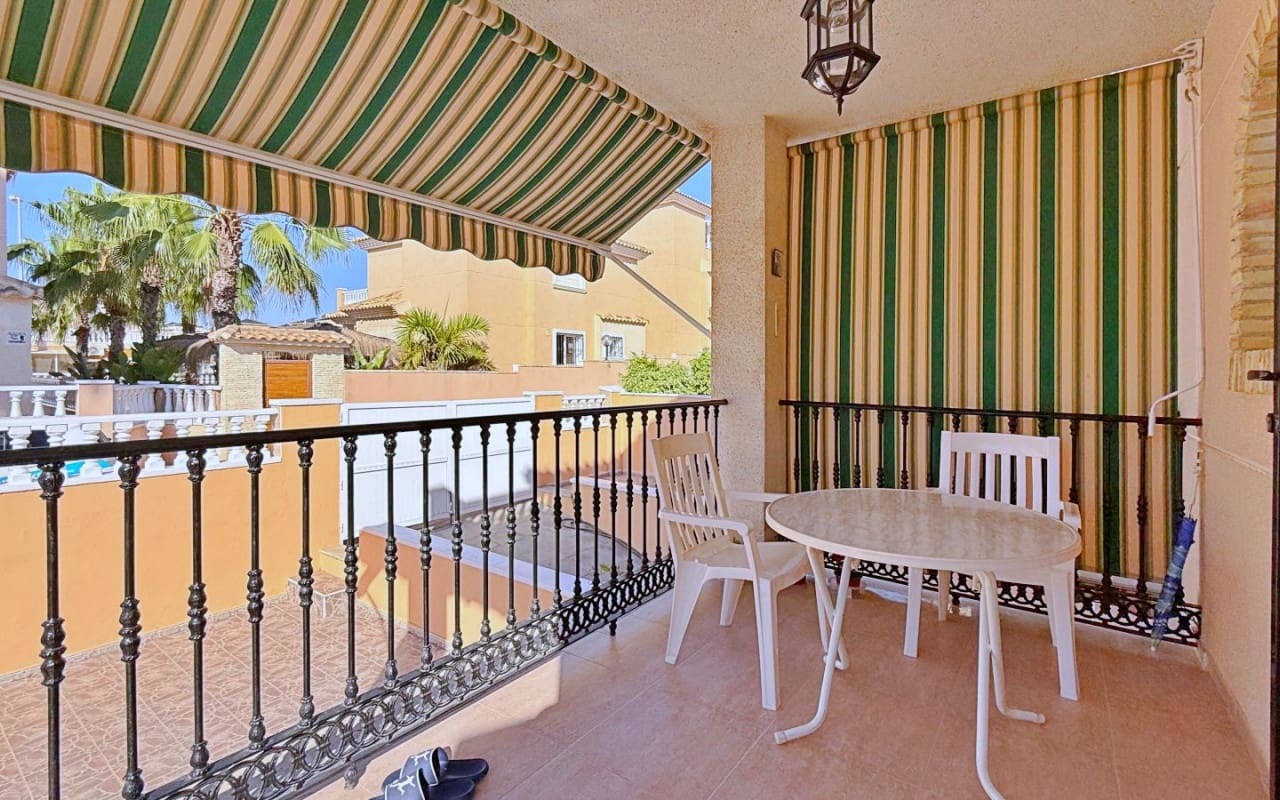 4 quarto Moradia para venda em Orihuela Costa - 379 000 € (Ref: 9950148)