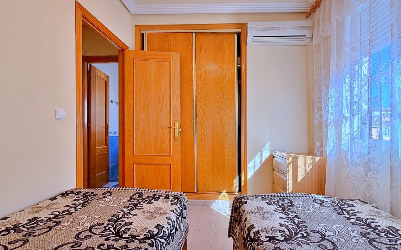 4 quarto Moradia para venda em Orihuela Costa - 379 000 € (Ref: 9950148)