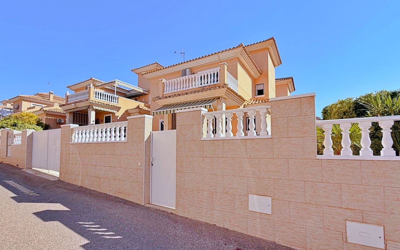 4 quarto Moradia para venda em Orihuela Costa - 379 000 € (Ref: 9950148)