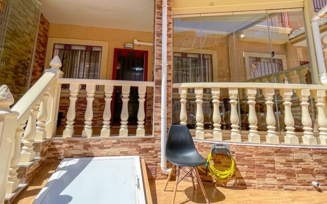 3 slaapkamer Huis te koop in Playa Flamenca, Orihuela met zwembad - € 285.000 (Ref: 9950149)