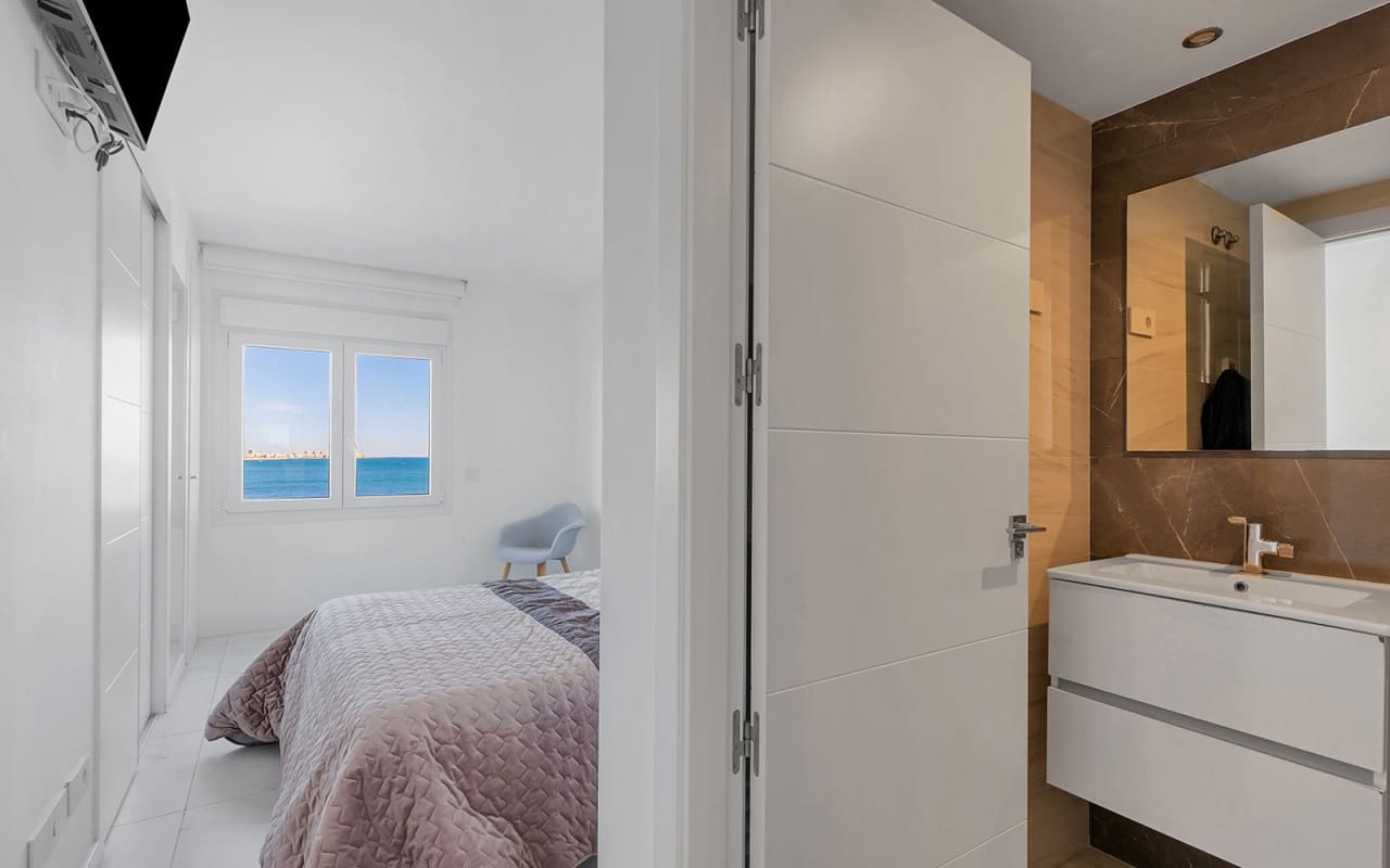 2 chambre Appartement à vendre à Punta Prima - 765 000 € (Ref: 9950152)