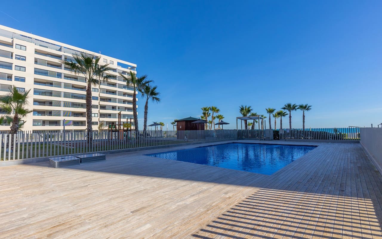 2 chambre Appartement à vendre à Punta Prima - 765 000 € (Ref: 9950152)