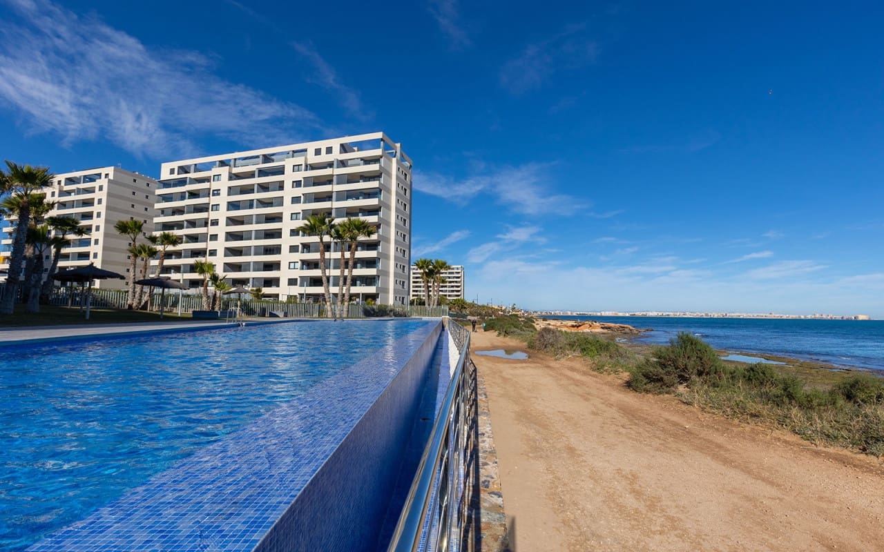 2 chambre Appartement à vendre à Punta Prima - 765 000 € (Ref: 9950152)
