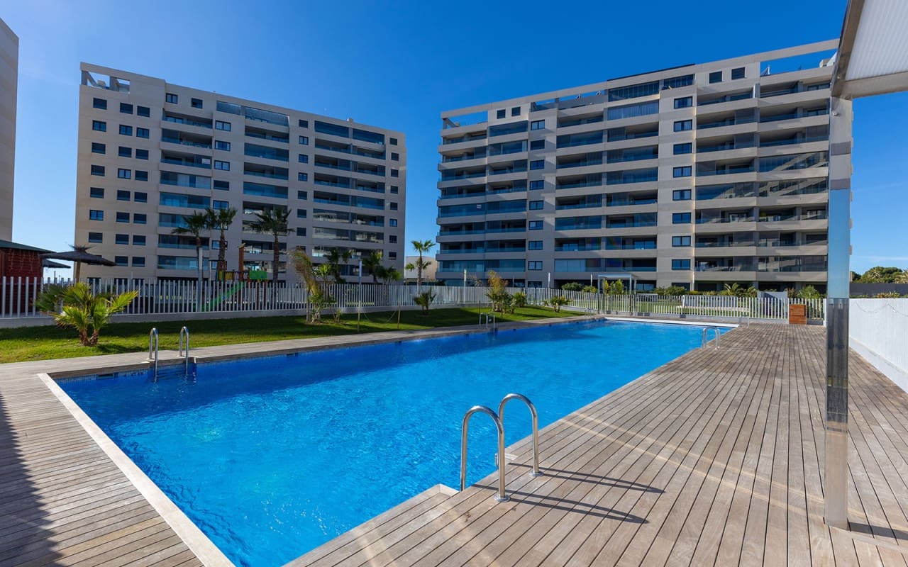 2 chambre Appartement à vendre à Punta Prima - 765 000 € (Ref: 9950152)