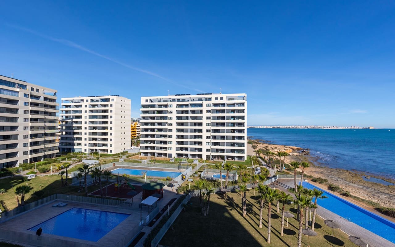 2 chambre Appartement à vendre à Punta Prima - 765 000 € (Ref: 9950152)