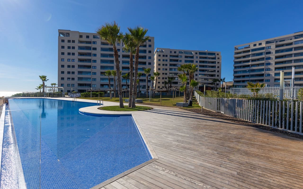 2 chambre Appartement à vendre à Punta Prima - 765 000 € (Ref: 9950152)