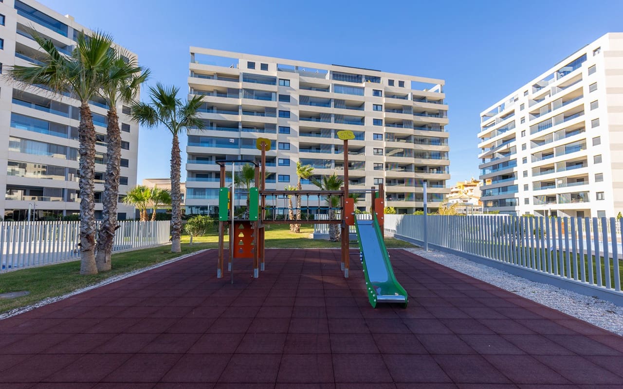 2 chambre Appartement à vendre à Punta Prima - 765 000 € (Ref: 9950152)