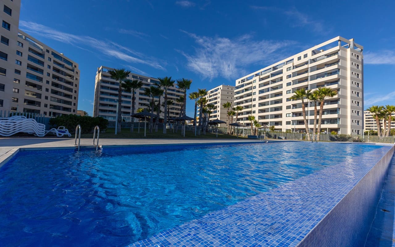 2 chambre Appartement à vendre à Punta Prima - 765 000 € (Ref: 9950152)