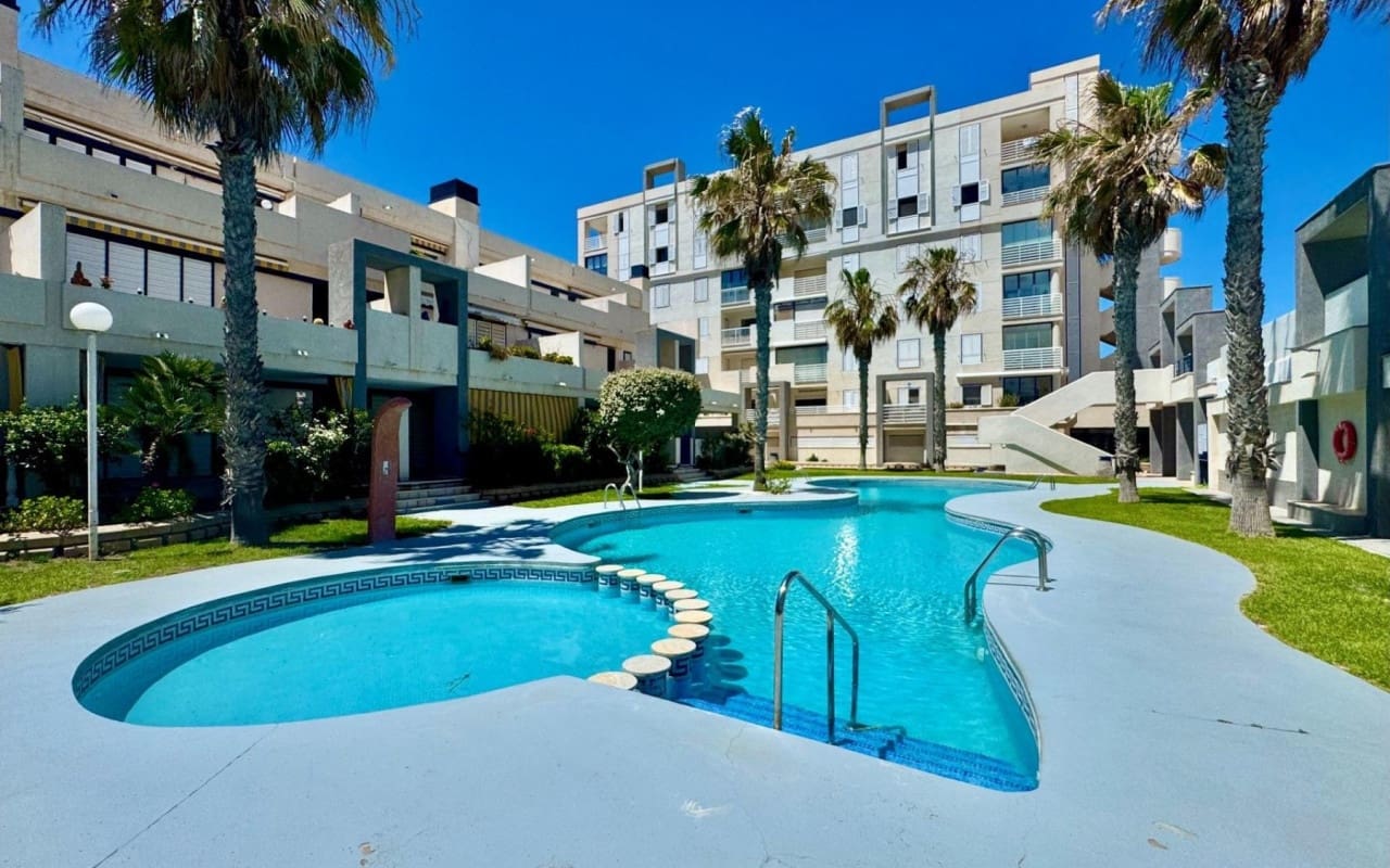 2 sypialnia Apartament przy plaży na sprzedaż w La Mata z basenem - 319 000 € (Ref: 9950154)
